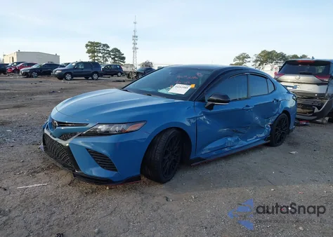 2022 Toyota Camry Trd z USA, uszkodzony, nr VIN 4T1KZ1AK8NU068286